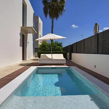 In Mit Privatem Pool